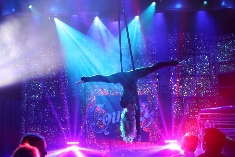 Las Vegas: Tickets to X Country Show at Harrah’s Cabaret - Seating and sightlines: a real-world caution