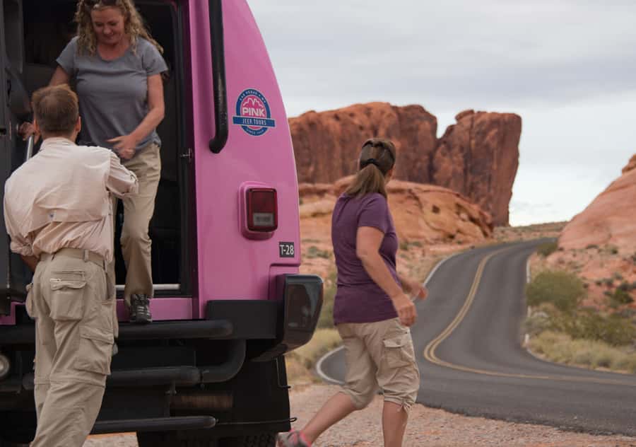 Las Vegas: Valley of Fire Tour in Luxury Tour Trekker - Key things worth getting excited about