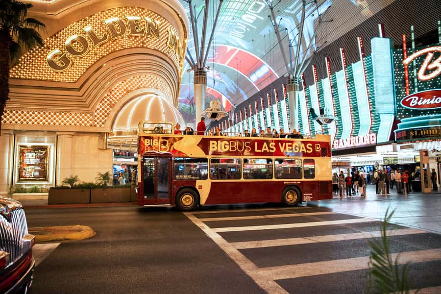 Las Vegas: Vegas After Dark Night Tour with Free Drink (21+) - Open-top double-decker views: neon, panoramas, and Bellagio timing