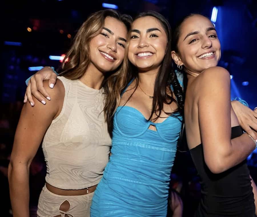Las Vegas: VIP Club Crawl with Party Bus and Drinks - FAQ
