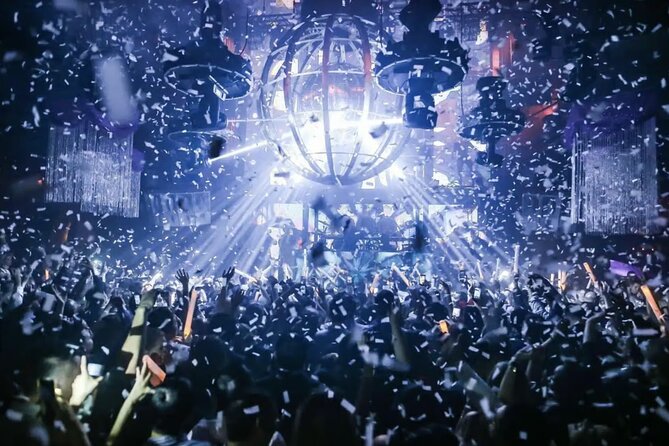 Las Vegas: VIP Pool Crawl with Party Bus, Express Entry & Drinks - The real appeal: 3 dayclubs, not 3 separate missions