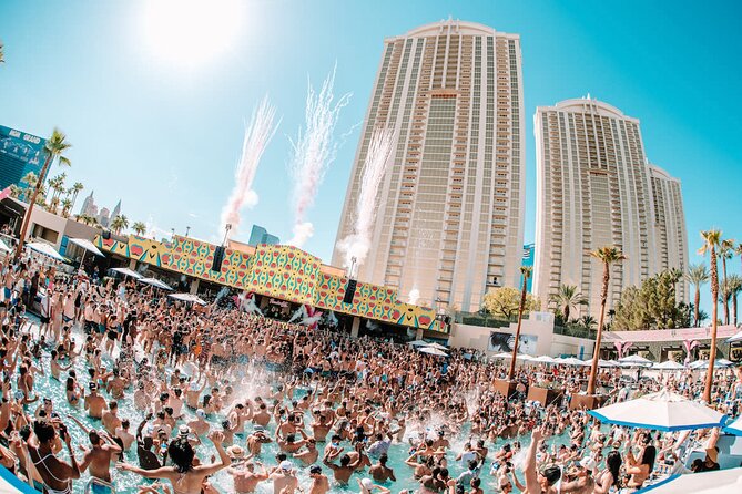Las Vegas: VIP Pool Crawl with Party Bus, Express Entry & Drinks - Who this VIP pool crawl is best for