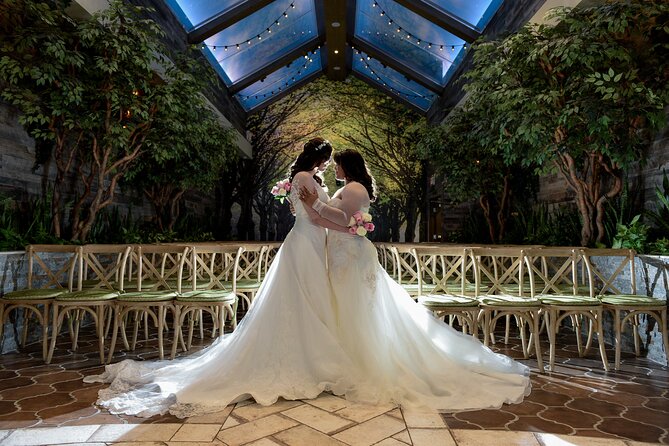 Las Vegas Vow Renewal Package - Who should book a Chapel of the Flowers vow renewal package