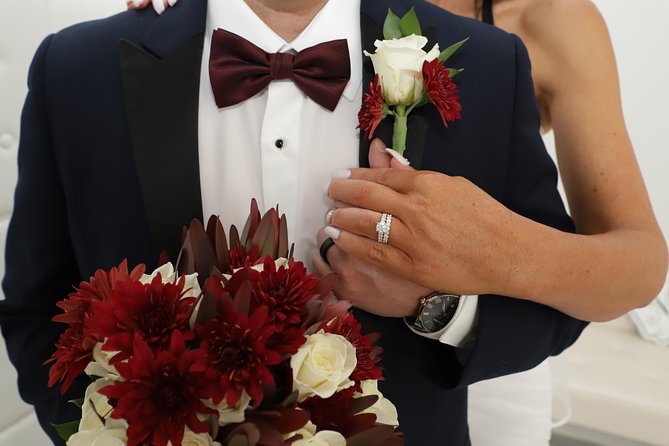 Las Vegas Wedding at Paradise Wedding Chapel - Music, Off-the-Shelf Comfort, and Small Rules That Affect Photos