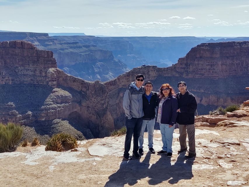 Las Vegas:Grand Canyon West Tour, Ranch Lunch, Skywalk Entry - Ranch lunch and Cowboy Dave: a show you should expect