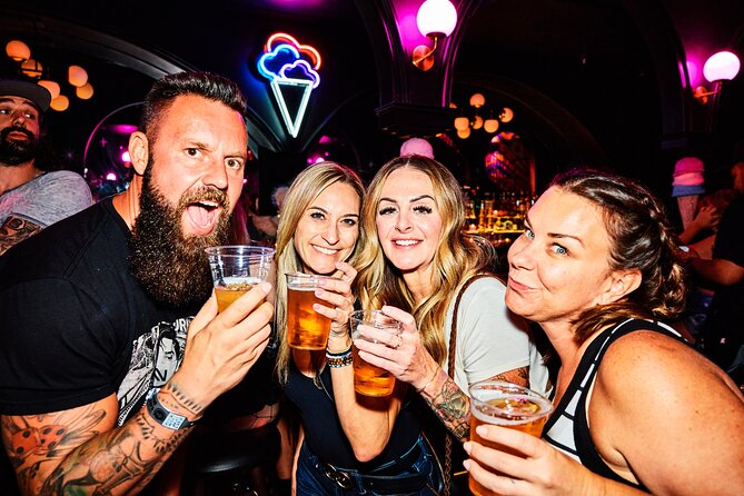 Old Vegas Fremont Barcrawl - Old Vegas at 9 pm: the vibe and pace you should expect