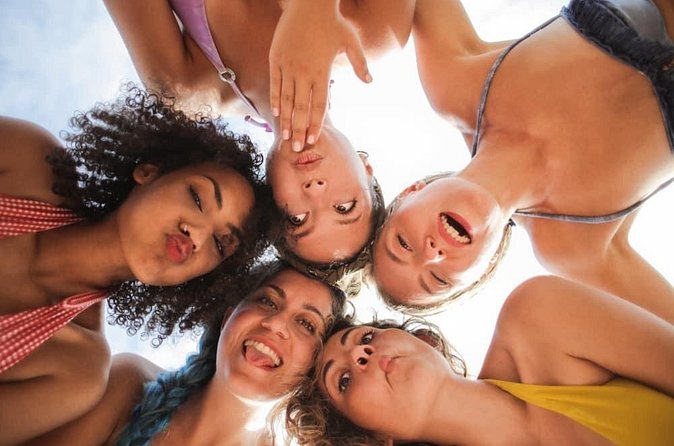 Party Bus Dayclub Crawl - The party bus ride: saving your legs, keeping the party going