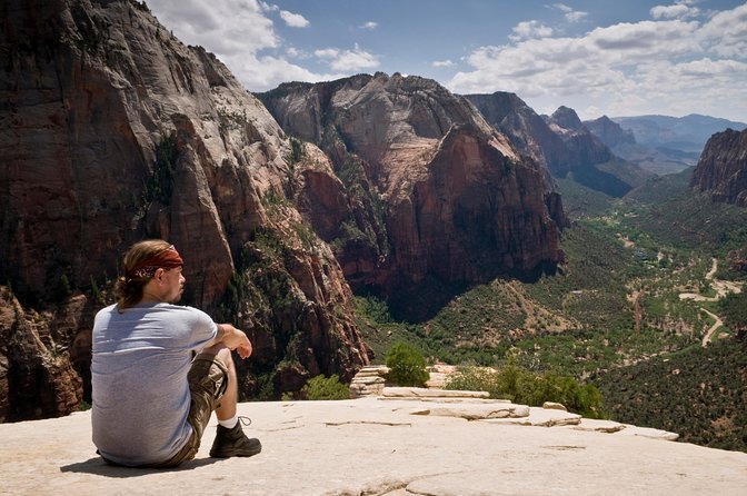 PREMIUM 3-Day Winter Grand Canyon, Monument Valley and Zion Tour - Horseshoe Bend at Page: the short walk that delivers a big payoff
