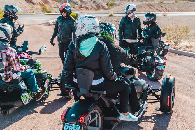 Private Guided Tour To The Outskirts Of Las Vegas On A Trike - Red Rock Canyon Overlook: the first big view and the quick history