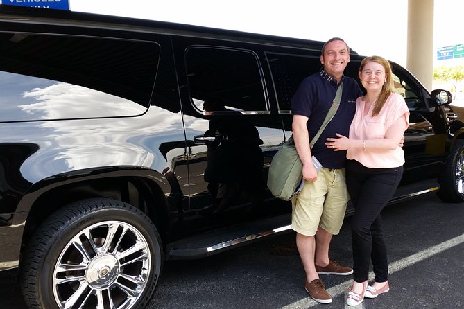Private Las Vegas Hotel to Airport Luxury Limousine Transfer - The airport arrival at McCarran Terminal 1: where you’ll end up