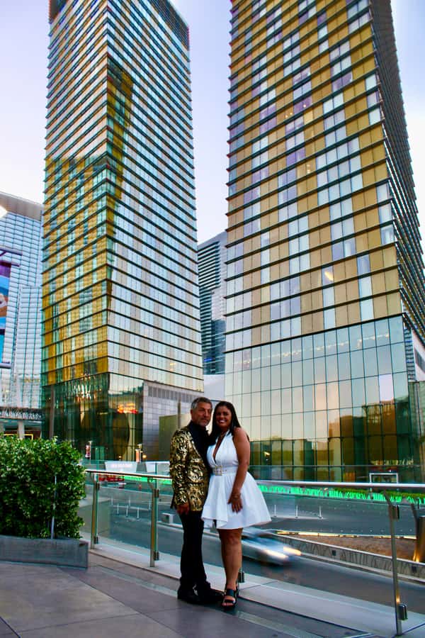 Private Limo 2.5hr Tour of Vegas with Champagne - Who should book this Vegas limo tour with champagne?