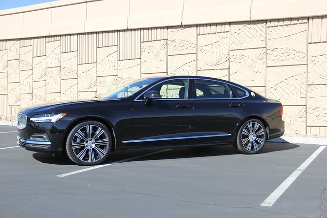 Private Luxury Las Vegas Airport Transfer – Domestic Arrivals - From Harry Reid to the Strip Without the Headache