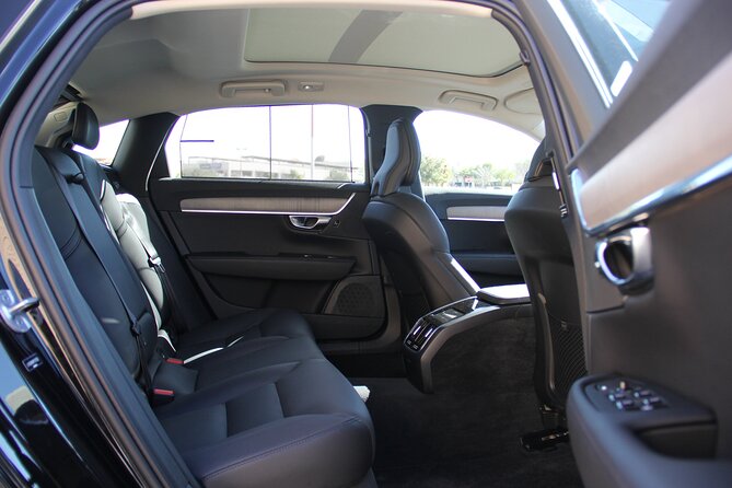 Private Luxury Las Vegas Airport Transfer – Domestic Arrivals - Door-to-Door Saves More Than Time