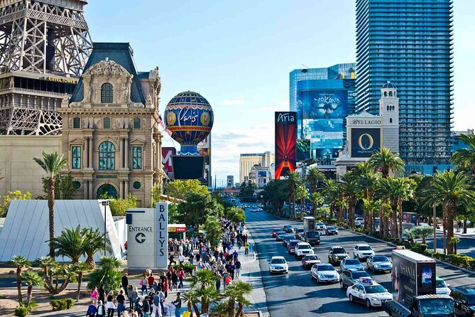 Private Party Bus Tour of the Las Vegas Strip Champagne Toast - Driver experience: professionalism and party energy
