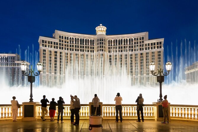 Private Party Bus Tour of the Las Vegas Strip Champagne Toast - Who this party bus suits best