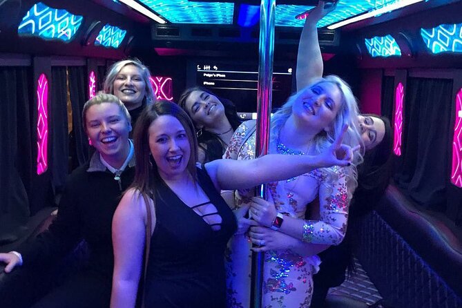 Private Party Bus Tour of the Las Vegas Strip Champagne Toast - The Strip cruise + photo stops: how the timing really feels