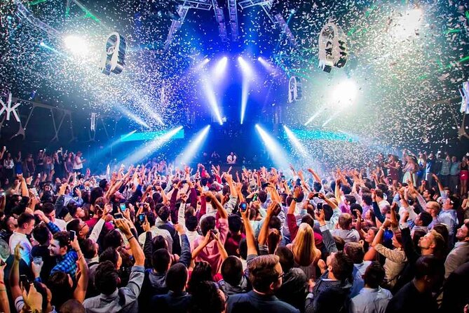 Private Party Bus Up to 30 People Vegas Nightclub Tour - What this party bus setup really does for your night