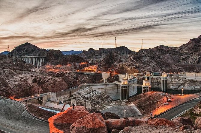 Private roundtrip from Las Vegas to Hoover Dam by SUV - 3.5 hrs - The day-of timeline: pickup, drive, photos, then return