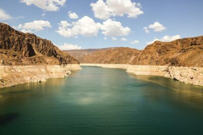 Private roundtrip from Las Vegas to Hoover Dam by SUV - 3.5 hrs - Your ride: Cadillac Escalade comfort and who you’ll be with