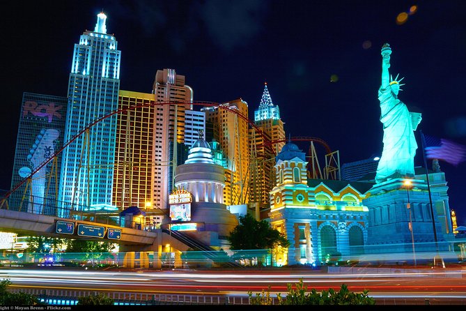 Private Roundtrip Transfer: To Las Vegas by Luxury Limo - Champagne, water, and the expectation gap you should avoid