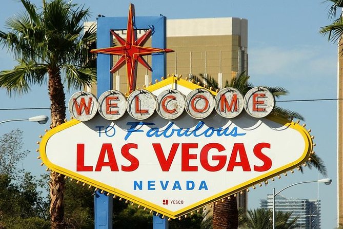 Private Roundtrip Transfer: To Las Vegas by Luxury Limo - Price and value: what $272.72 per person really means