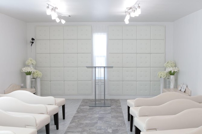 Quickie Las Vegas Wedding at Paradise Wedding Chapel - Key Highlights to Know Before You Go