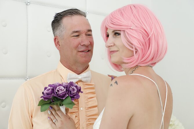 Quickie Las Vegas Wedding at Paradise Wedding Chapel - Who This Quickie Wedding Fits Best