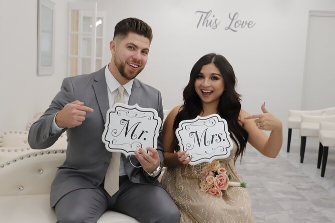Quickie Las Vegas Wedding at Paradise Wedding Chapel - What Your Minister Actually Does (And Why That Matters)