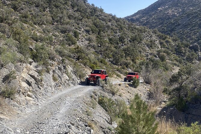 Red Rock Canyon Half Day Jeep Tour Offroad Adventure - The first scenic push: the 13-mile loop and the first 7 miles