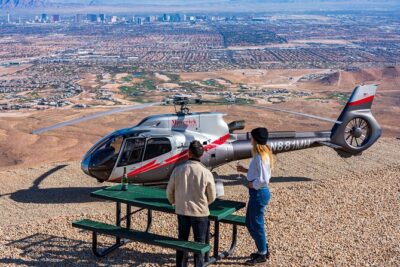 Red Rock Canyon Helicopter Tour with Landing and Champagne Toast - Daytime vs Sunset: choosing the right departure mood
