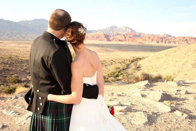 Red Rock Canyon Wedding by Private Limousine - Price: what you pay upfront and what can add up