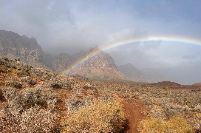Redrock Hikes Come See Our South West Historic Beauty - Group size and guide attention: why max 7 matters on a hike
