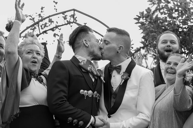Romantic Las Vegas Wedding Package - Transportation on the Strip: limo help with real-world limits