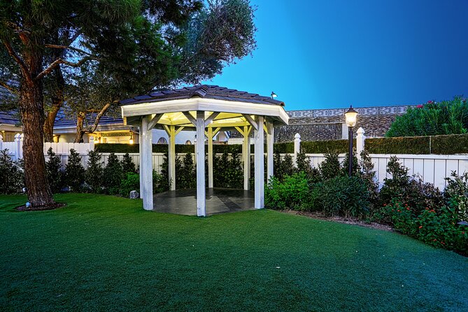 Romantic Las Vegas Wedding Package - Price and value: what $720 covers and what to budget