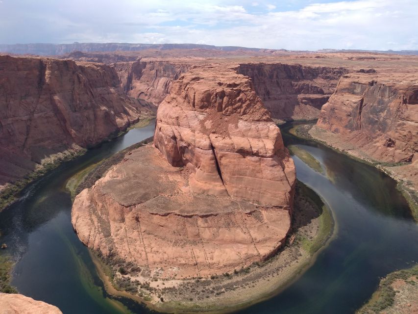 Shuttle Between Las Vegas, St George, Kanab and Page - Who This Shuttle Is Best For
