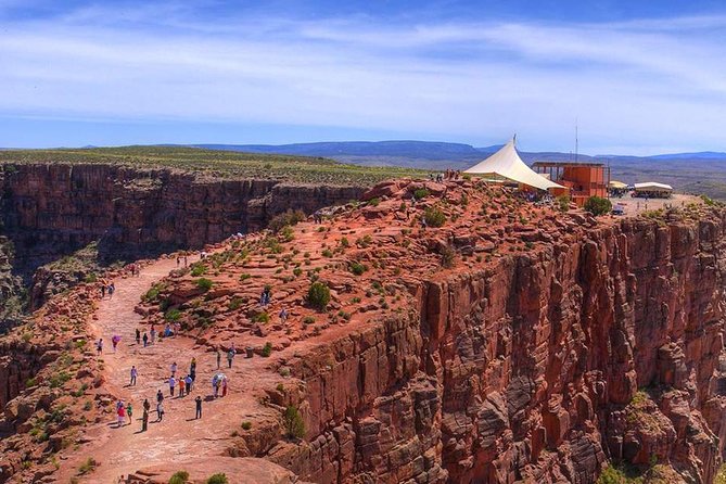 Small Group Grand Canyon, Hoover Dam and Joshua Tree Forest Tour - Guides make the difference: what you should expect in the van