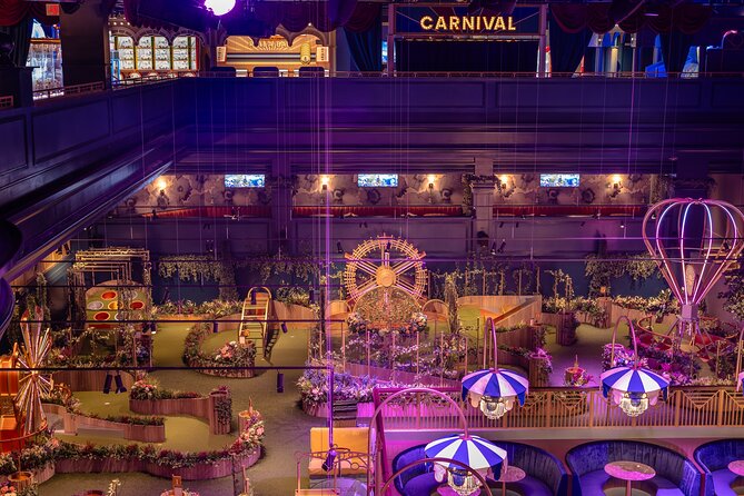 Swingers Indoor Mini Golf at Mandalay Bay - Your 9-Hole Crazy Golf Round: how to make the most of it