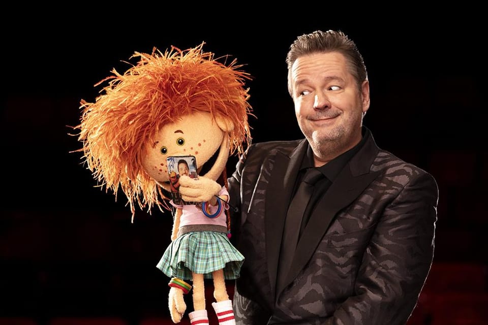 Terry Fator: One Man, a Hundred Voices, a Thousand Laughs! - The STRAT setting: why this show feels like a real Vegas night