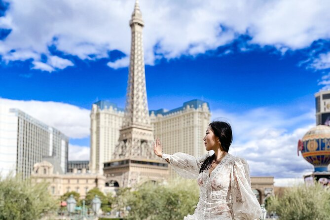 Trendy Strip Photo/Video Walking Tour in Las Vegas - How the Guide Turns You Into a Better Photographer