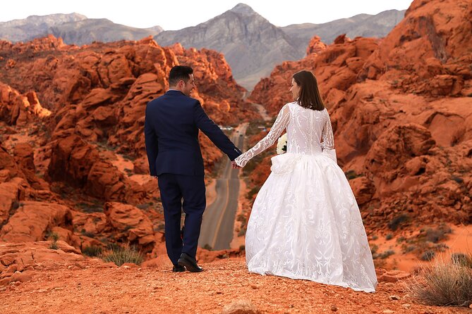 Valley of Fire Wedding Package - A Mojave Desert Wedding With a Las Vegas Pickup