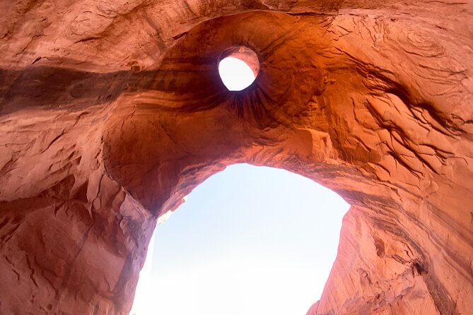 Valley of Fire & Zion Park, 1-Day Tour from Las Vegas - From Luxor to red rock: why the day starts so early